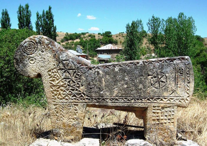 Türkiye’de mezarlık kültürü ve Alevi mezarları